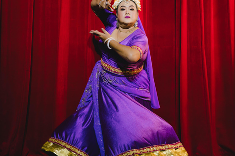 Bangkok: Golden Dome Cabaret Show Entry Ticket VIP Zone