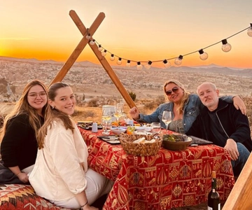 Marrakech: Zonsondergang in de Agafay-woestijn, kamelenrit en dinnershow