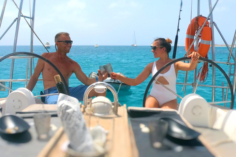 Sal, Cape Verde: Taste of the Atlantic Full day sailing Sal, Cape Verde: Atlantic PRIVATE Full day sailing