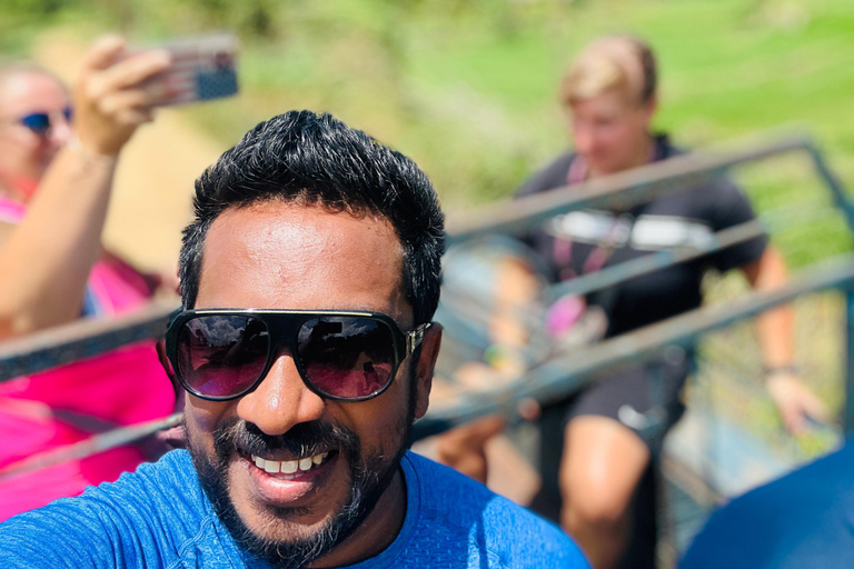 Desde Kandy Safari en Tuk Tuk por las Rocas de Sigiriya y Pidurangala