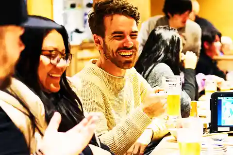 Tóquio: Shinjuku Izakaya & Bar Hopping Tour gastronómico