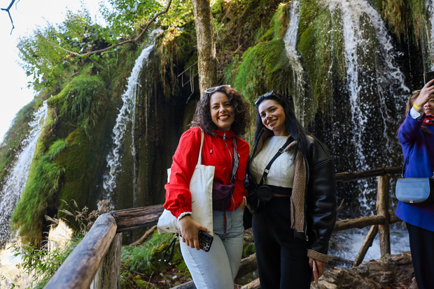 From Zadar: Plitvice Lakes Guided Day Tour with Tickets
