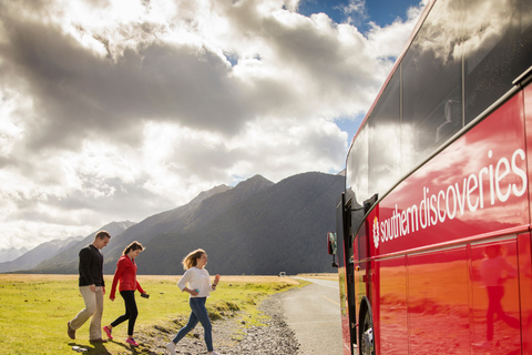 Desde Queenstown: el crucero más largo por Milford SoundMilford Sound: autobús y crucero más largo desde Queenstown