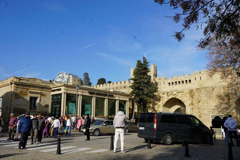 Ganztagestour durch die Stadtführung in Baku