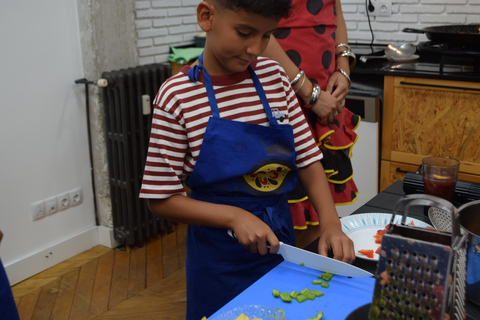 Madrid: Seafood Paella Masterclass Near Sol with Drinks Included