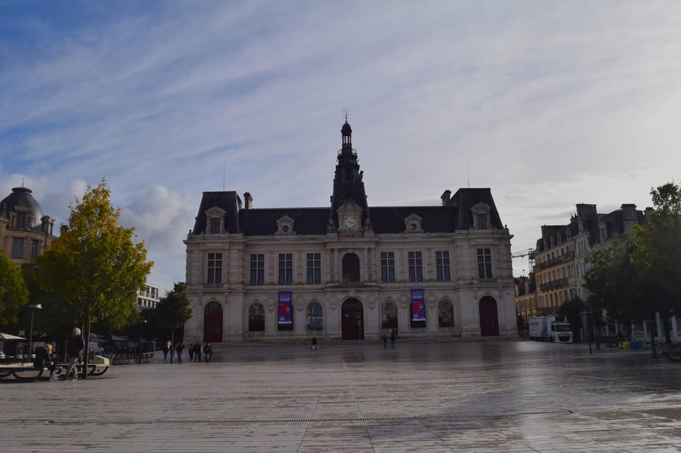 Poitiers modernes , de l'ancien régime à Napoléon III et WW2 - Hizvo