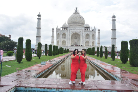 Agra: Taj Mahal Guided Tour with Instagram Photoshoot Private Car, Driver, Local Expert Tour Guide & Entry Tickets