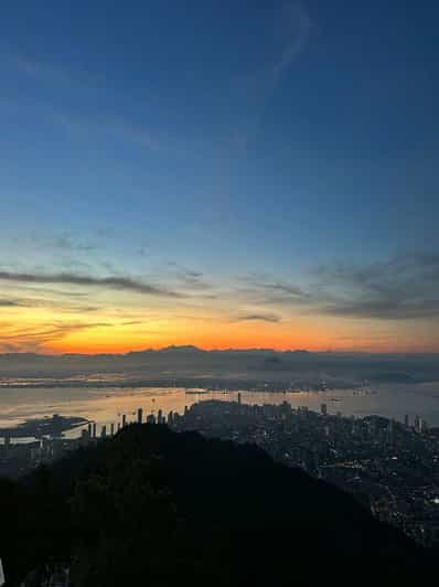 Penang: Sonnenaufgangstour am Penang Hill mit Marktbesuch am Morgen