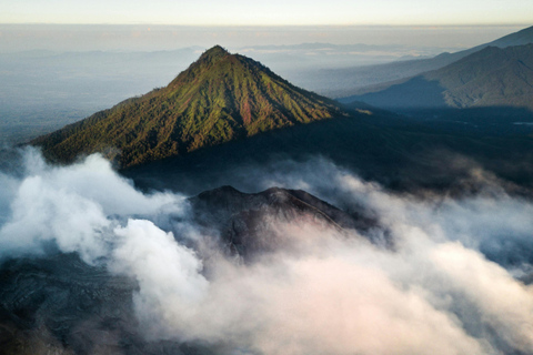 阿邦山徒步旅行阿邦山徒步