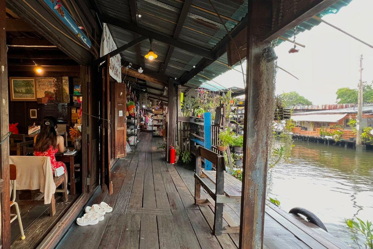 2 heures de visite privée en bateau sur le canal de Bangkok : Bateau plat traditionnel