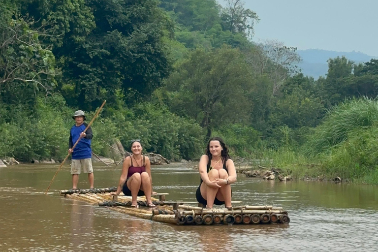 Chiang Mai : Excursion d'une journée à la cascade de Sticky et au rafting