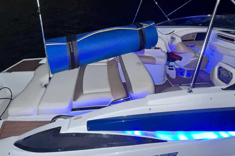 SEA MIAMI THE BEST!! 26' CROWNLINE "GLORY DAZE" + 1 HR FREE!