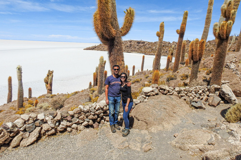 La Paz: 4-Day Uyuni Salt Flats to San Pedro de Atacama ENGLISH-SPEAKING GUIDE