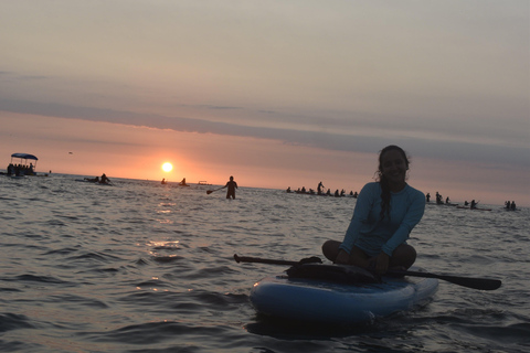 Costa Verde Zonsondergang op Stand Up PaddlePeddel zonsondergang aan de Limeñakust