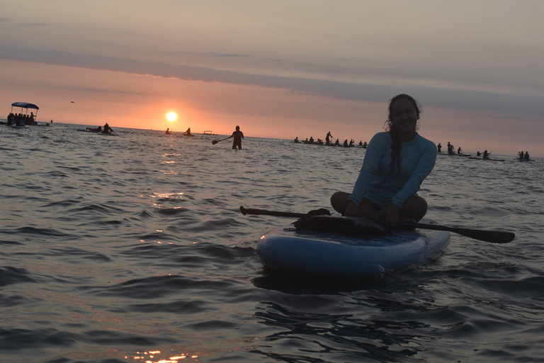 Atardecer en la Costa Verde en Stand Up PaddlePaddle al atardecer en la Costa Limeña