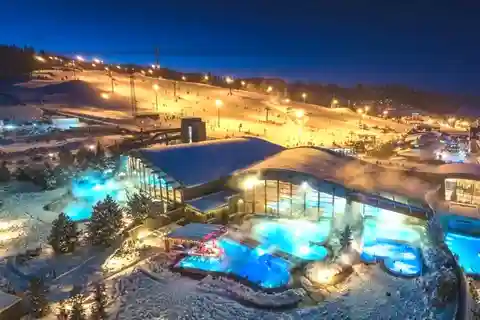 Cracovia: Zakopane, passerella tra le cime degli alberi e bagni termali