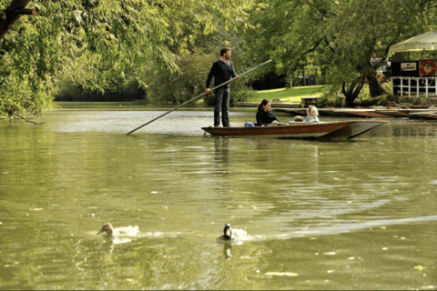 Passeio de barco pelo rio Cherwell