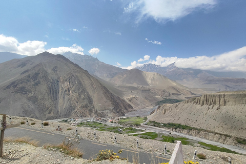 Kathmandu: tour di 5 giorni nel Lower Mustang in 4 ruote motrici con sorgenti termali