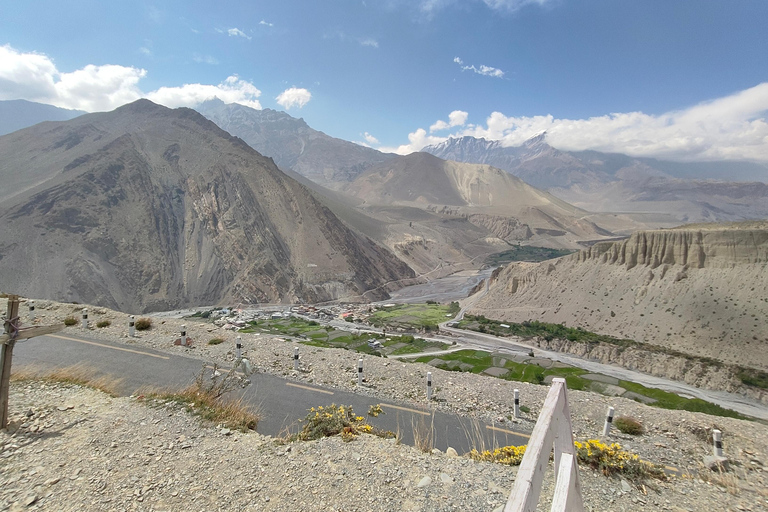 Kathmandu: tour di 5 giorni nel Lower Mustang in 4 ruote motrici con sorgenti termali