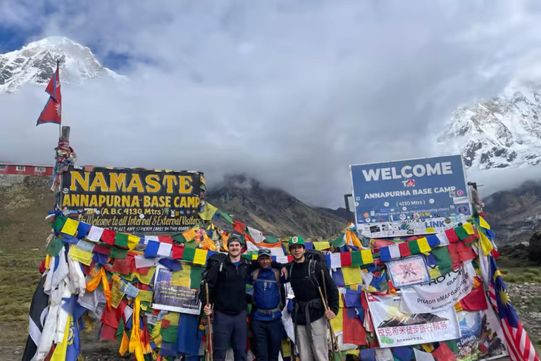 Pokhara: Annapurna base camp Trek with Female Guide