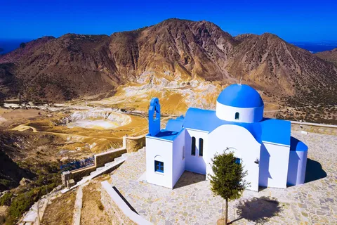 Nisyros dévoilé : Une journée au paradis égéen avec transfert !
