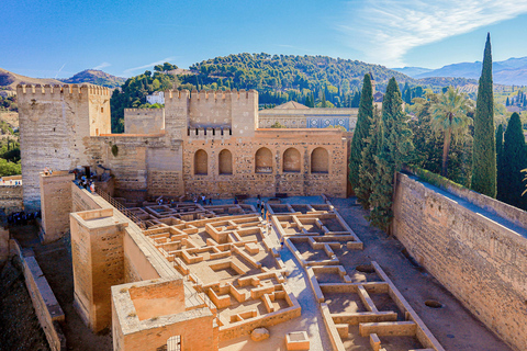 Granada: Alhambra Gardens, Generalife & Alcazaba Small Group