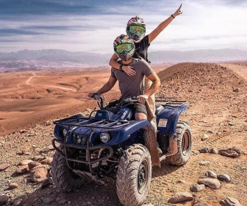 Marrakech: Tour del deserto di Agafay con quad, giro in cammello e cena