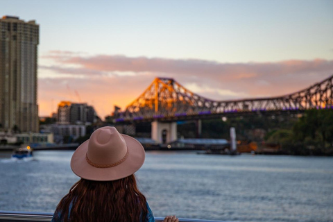 Brisbane: City & Riverfront Private Photoshoot Premium: 50 photos | 60 mins