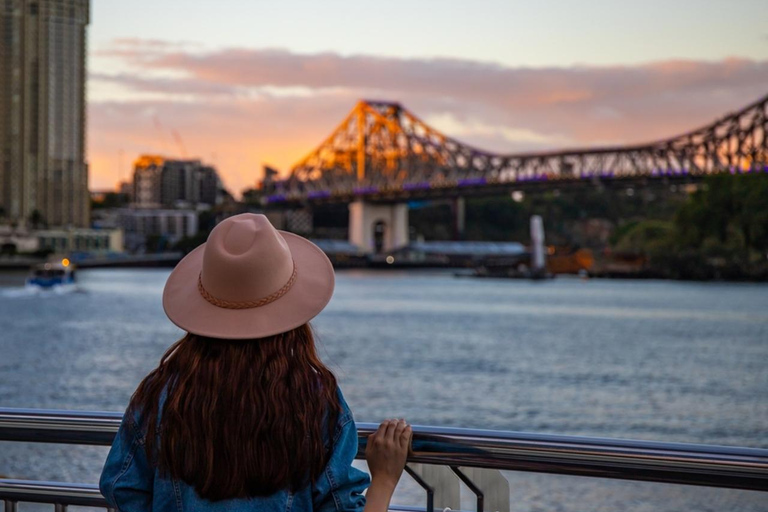 Brisbane: City & Riverfront Private Photoshoot Premium: 50 photos | 60 mins