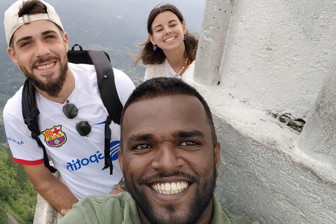 Kandy: Nuwara-Eliya Trip with Driver-Guide & Scenic Stops