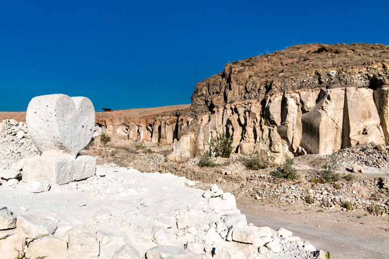 Arequipa: Sillar Route & Culebrillas Canyon Tour with Photos