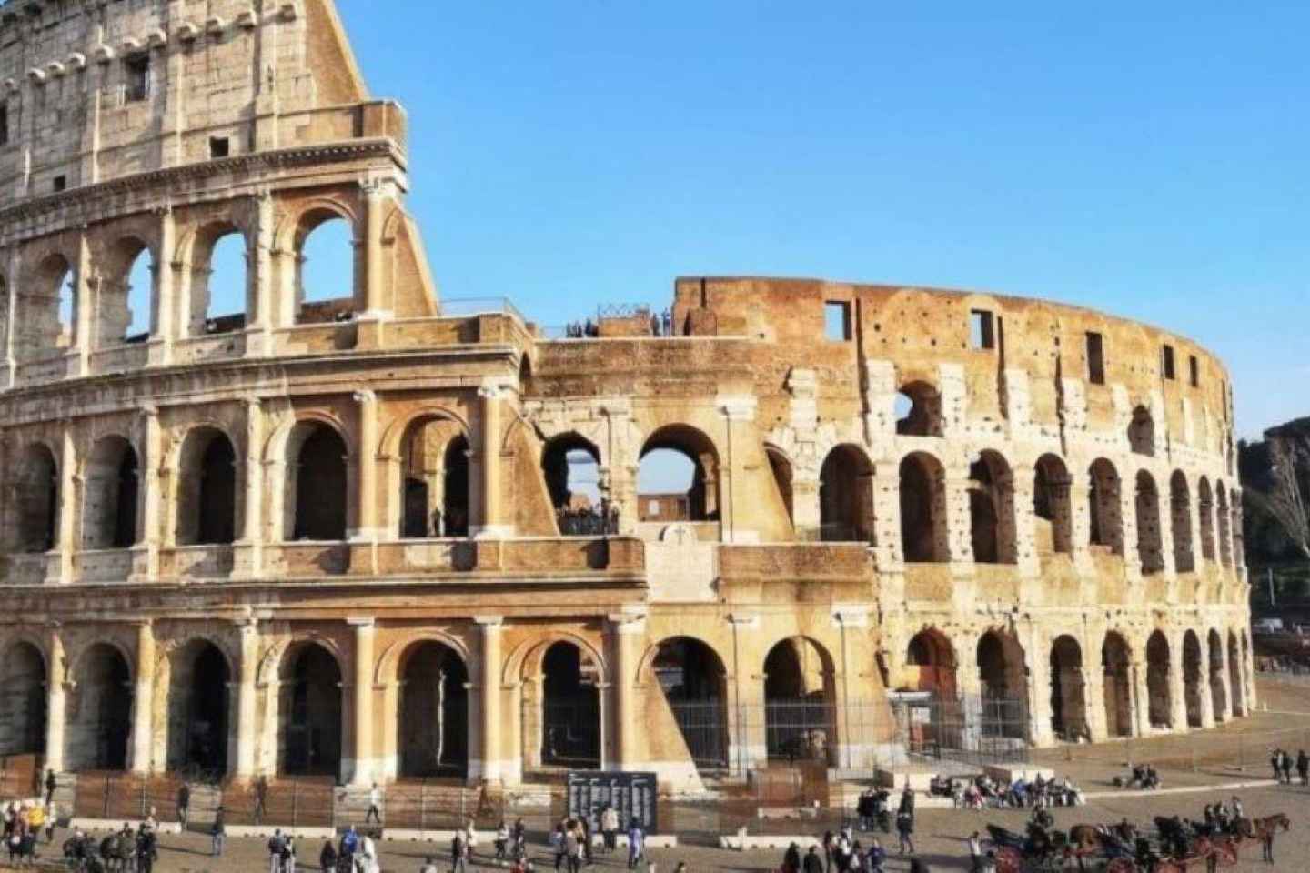 Rome: Colosseum, Roman Forum, and Palatine Hill Experience - Colosseum Guided Tour with Roman Forum Entry Experience