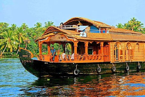 Incredibile tour di Munnar Alleppey 4D/3N