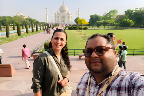 Taj Mahal Sunrise &amp; Agra Day Tour de carro com opçõesExcursão ao Taj Mahal com taxa de entrada e guia de turismo profissional