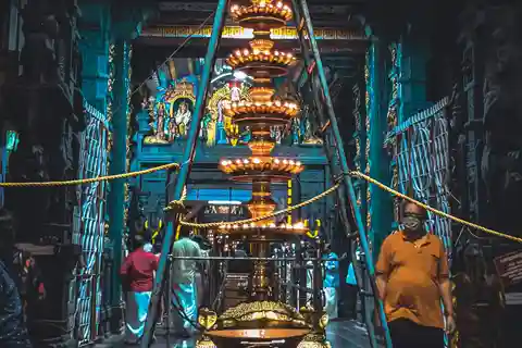 Coimbatore: Thrissur and Guruvayur Tour with Transfers