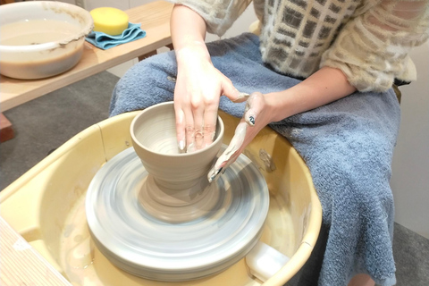 Kyoto: 1h Pottery Workshop Guided by Master Artisans Kyoto: 1h Pottery Workshop Guided by Master Artisans