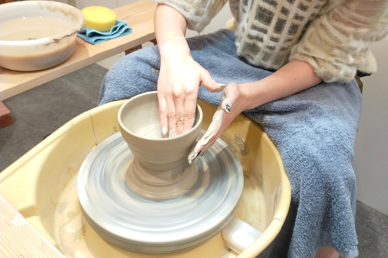 Kyoto: 1h Pottery Workshop Guided by Master Artisans Kyoto: 1h Pottery Workshop Guided by Master Artisans