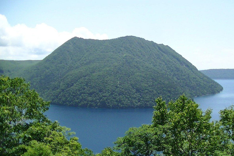 Shiretoko & Kiyosato: Five Lakes Full-Day Nature Tour