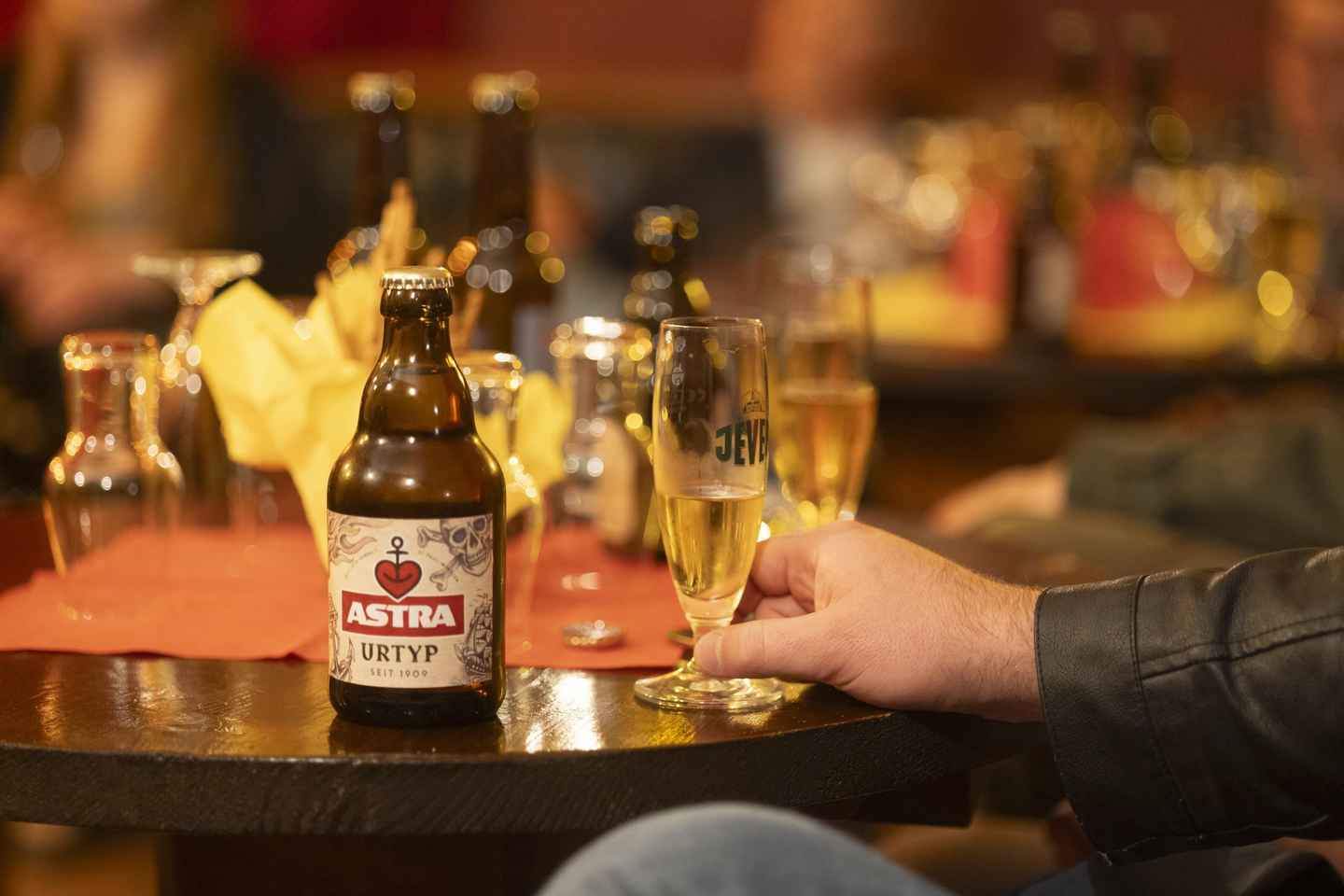 Hamburg: St. Pauli District and Beer Tour