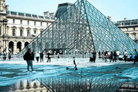 Paris: Mona Lisa and Louvre Highlights Tour SEMI PRIVATE