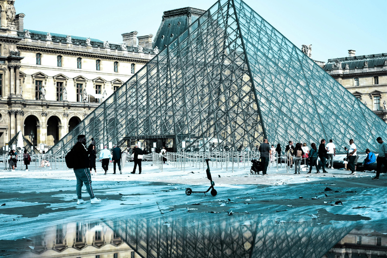 Paris: Mona Lisa and Louvre Highlights Tour SEMI PRIVATE