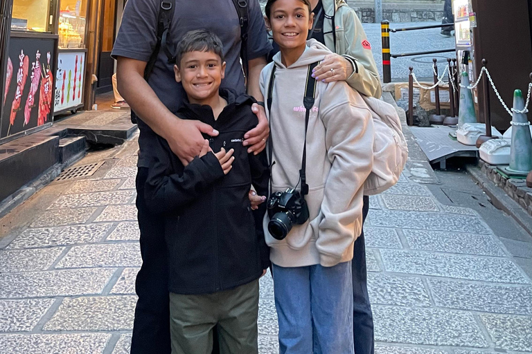 Excursão particular de luxo em Alphard por Quioto com Craig / Para madrugadoresExcursão particular de luxo em Alphard por Quioto com Craig / O madrugador