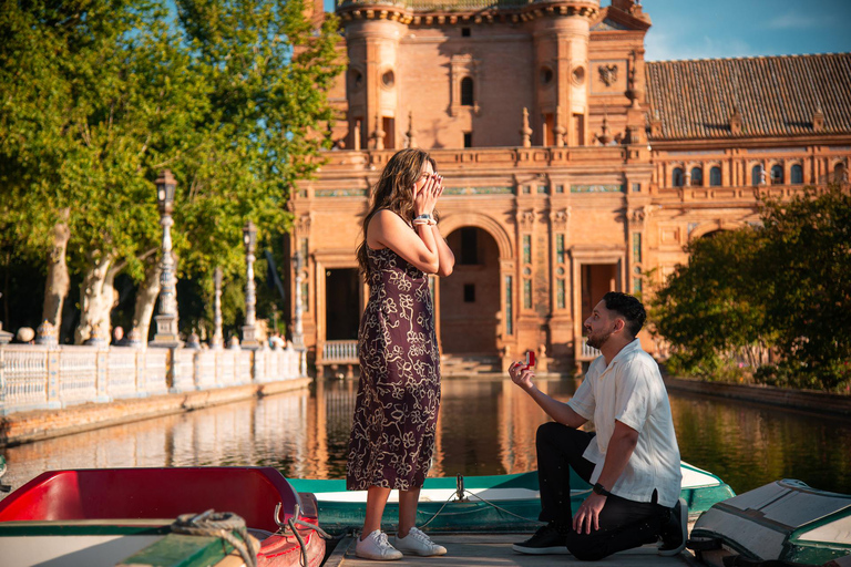 Seville: Photo session for a special moment.
