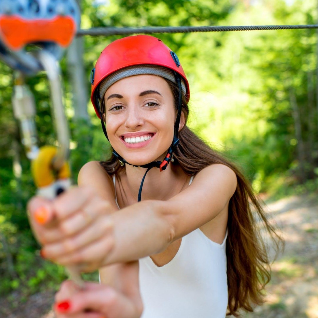 Marrakech : Aventure en tyrolienne et excursion dans les montagnes de l'Atlas