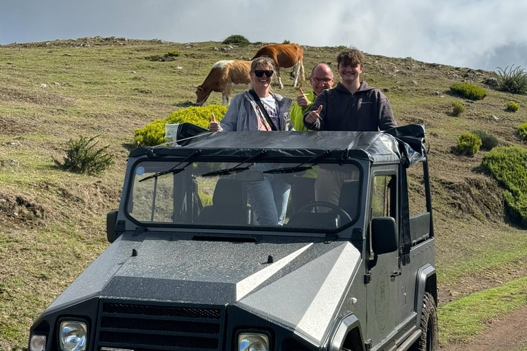 West Jeep tour Madeira: Fanal, Seixal beach, Vulcaninc Pools
