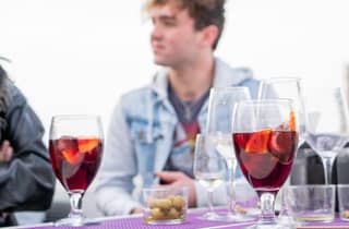 Sevilla: Sangria-Verkostung