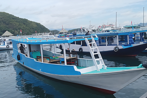 Labuan Bajo: Mirror Cave, Snorkeling & Sunset Cruise Tour Private Charter Boat Trip