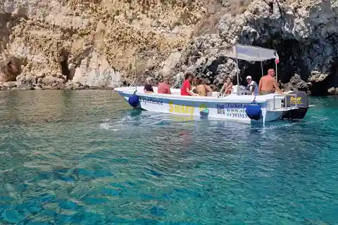 Siracusa:Ortigia & SeaCaves Boat Tour+Prosecco,Fruit,Snorkel