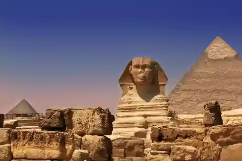 Marsa Alam: Ancient Cairo & Giza Pyramids Day Trip by Plane