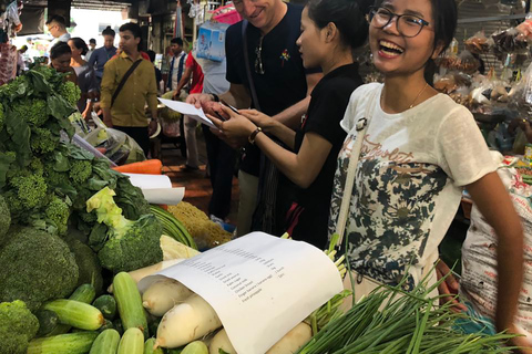 Phnom Penh: Market Tour and Khmer Cooking Class with Pickup